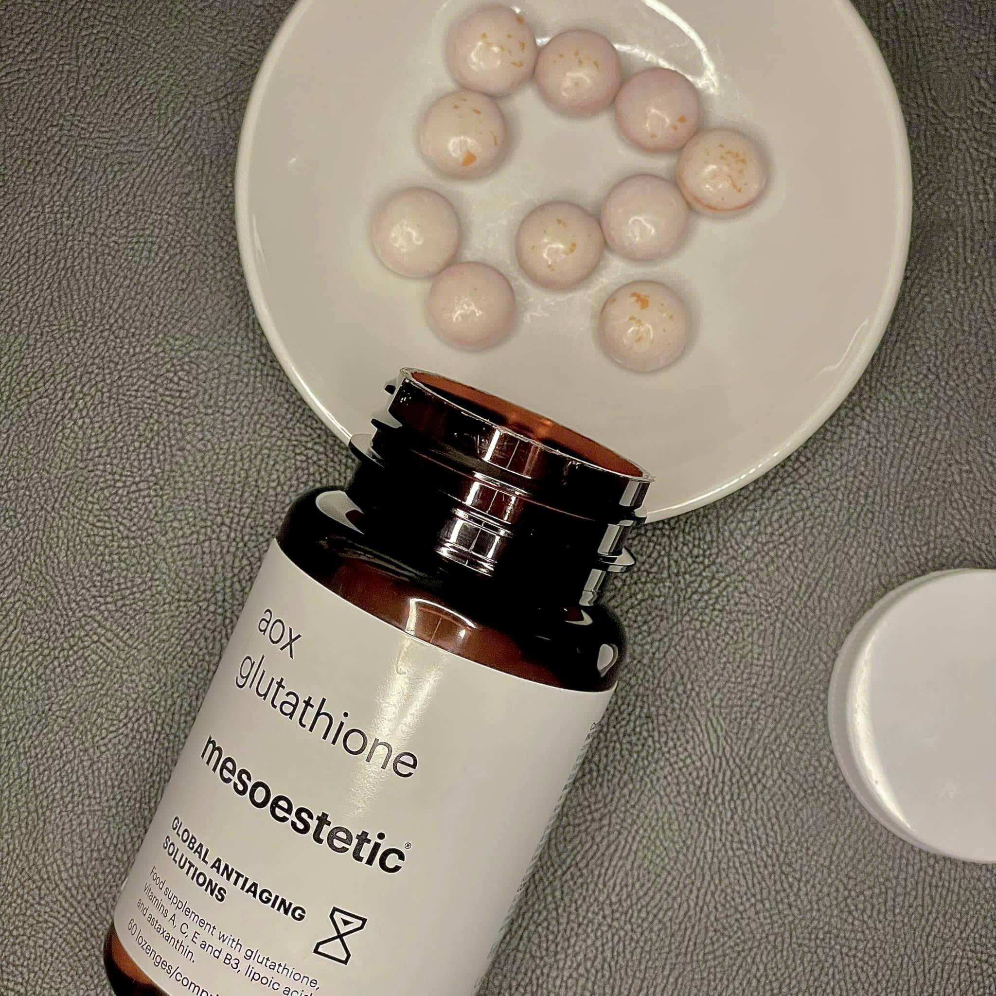 Hình: Dạng viên uống Glutathione Mesoestetic Glutathione